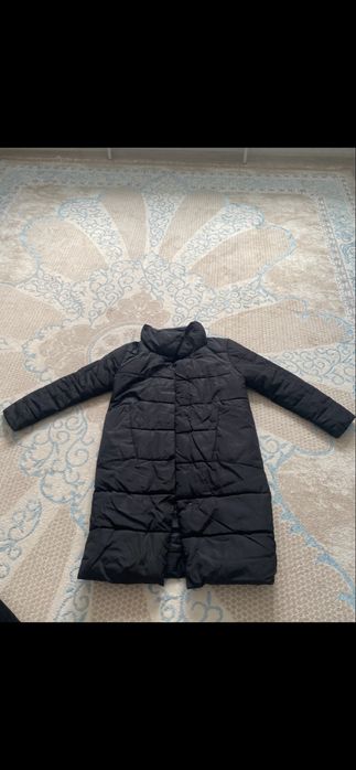 Продам недорого теплый зимний пуховик с воротником-стойкой