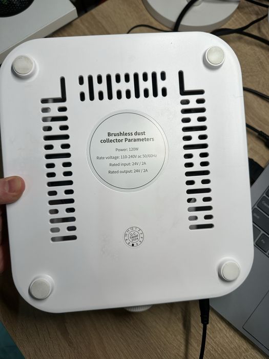 Пылесос / вытяжка для маникюра