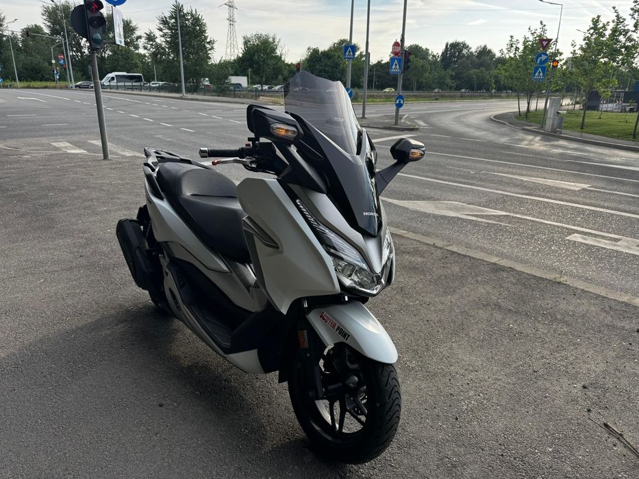 Honda forza 300 abs