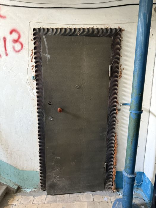 Металлическая дверь 200*80*4