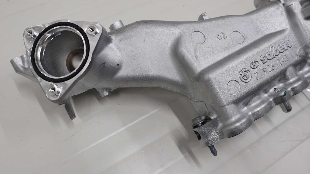 Чисто нов алуминиев всмукателен колектор БМВ G - серия