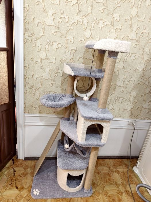 Игровой комплекс кошек. Домик для кошек.  Есть разные