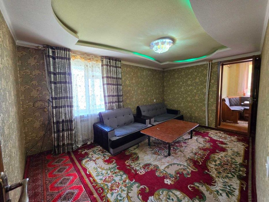 Продаётся 2х комнатная квартира в кирпичном доме + 6 метровый веранда.