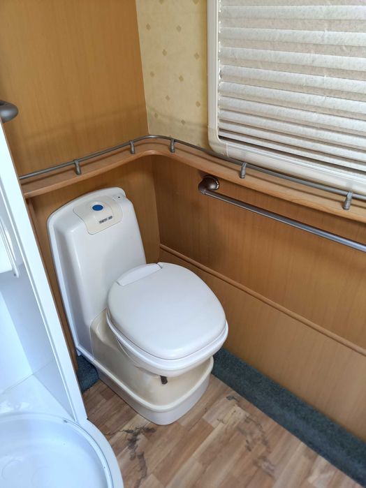 Каравана (и) с 1 ос  за продажба/талон и номер(по-дог)за рег.в Бг