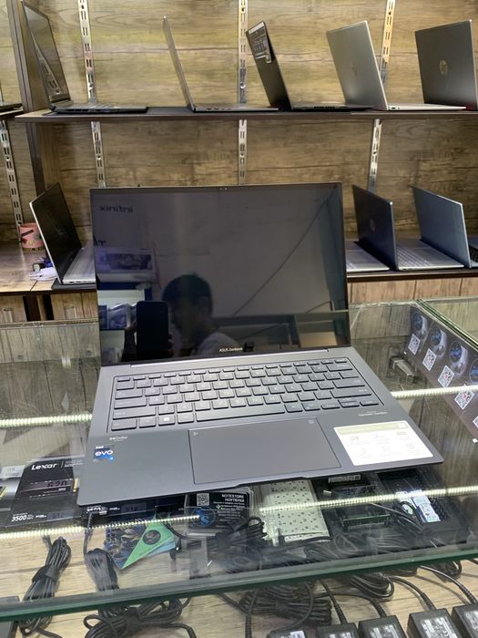 Asus Zenbook 14.0 OLED