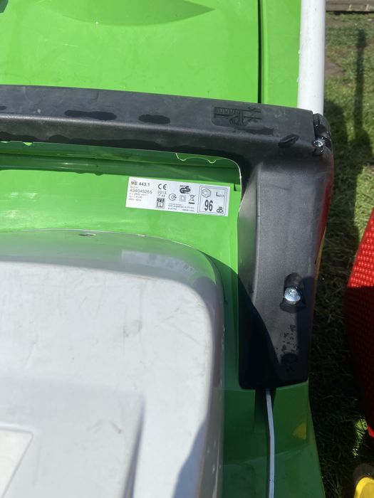 Vand masini tuns iarba electrice