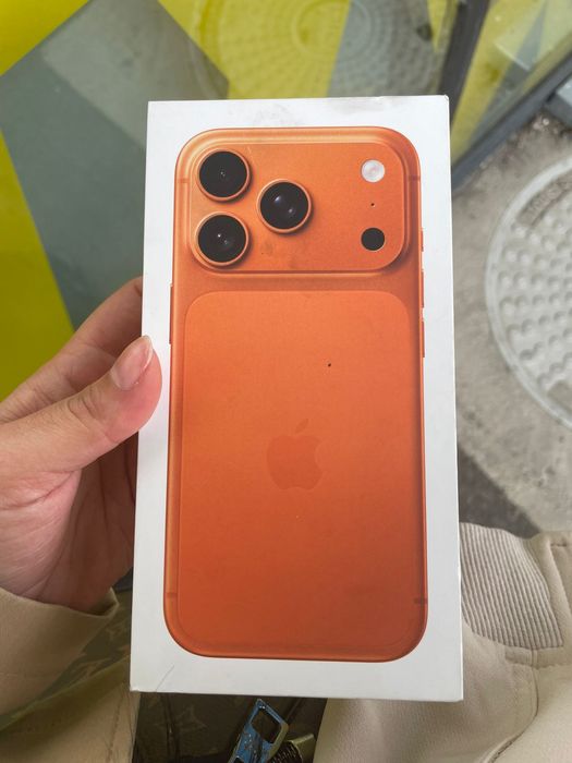 Iphone 17 pro  orange 256