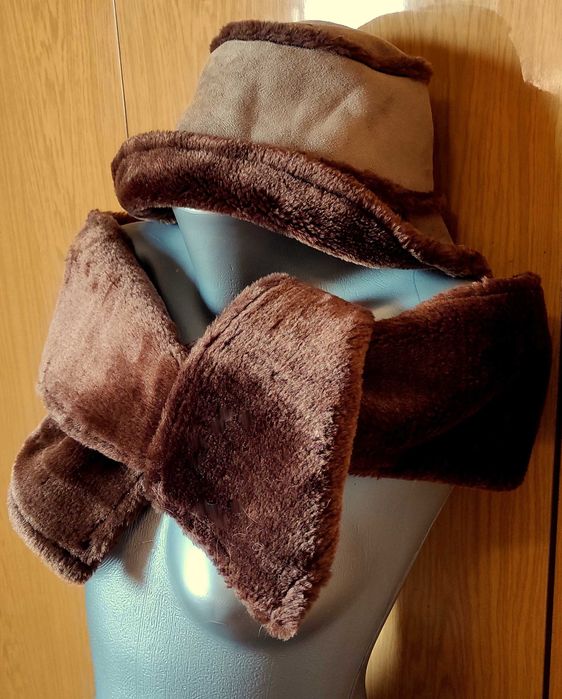 Качествен комплект - топла шапка с двулицев шал. Нов.