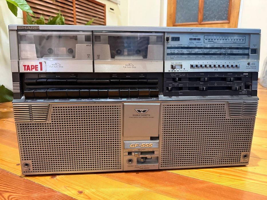 Продам Sharp 555