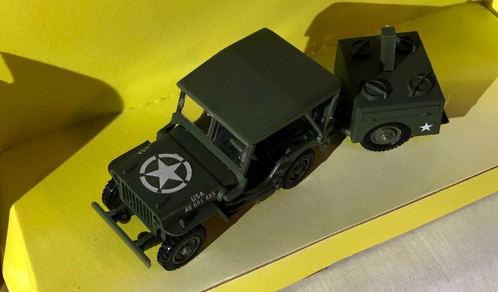 Macheta militara Verem Jeep cu cantina USA 1940 scara 1 43