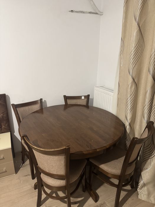 Vand set masa si scaune