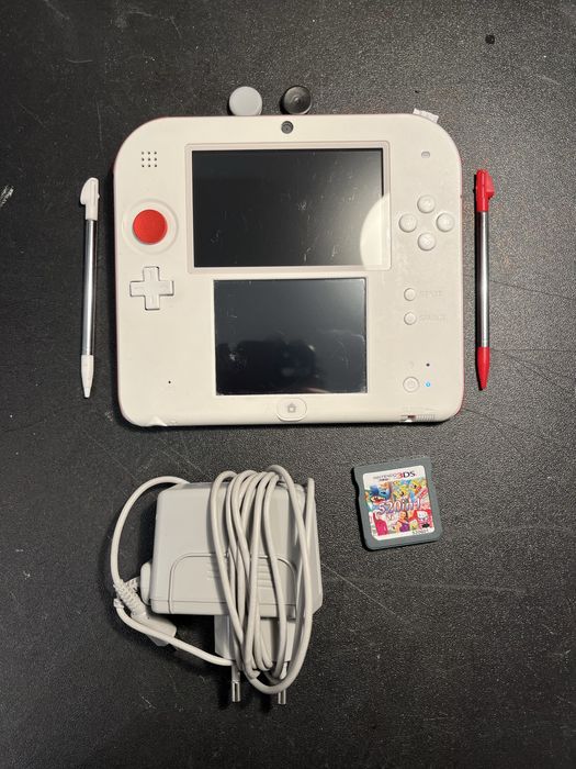 Nintendo 2ds Rosu