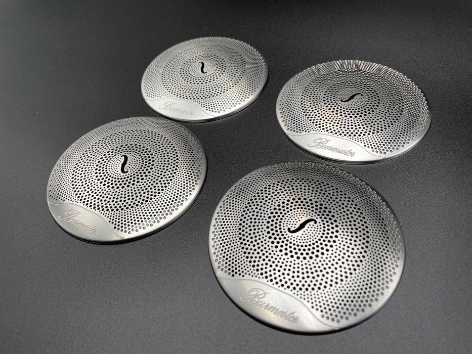 Set 4 boxe / site Mercedes C/GLA/GLC/E Burmester capace difuzor