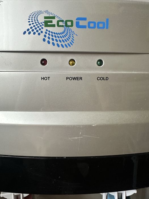 Диспенсер-кулер для воды