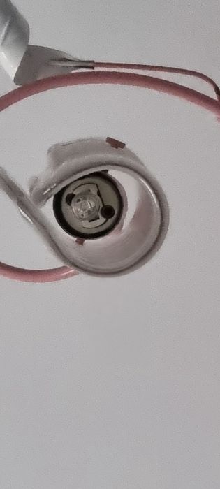 Продам люстру не дорого.