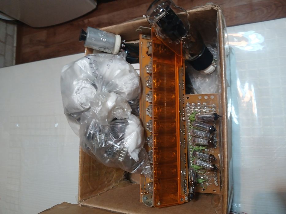 Продам Радиолампы,Радиодетали,Блоки,