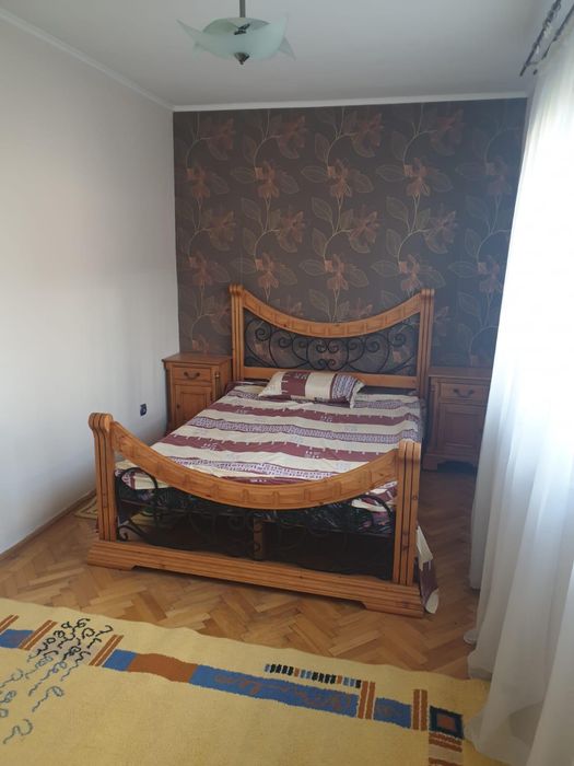 Inchiriez casa stefan cel mare 24