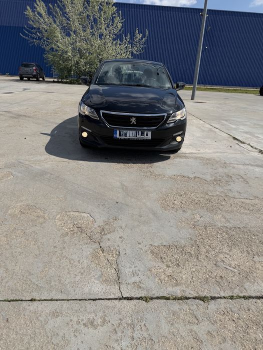 Peugeot 301.