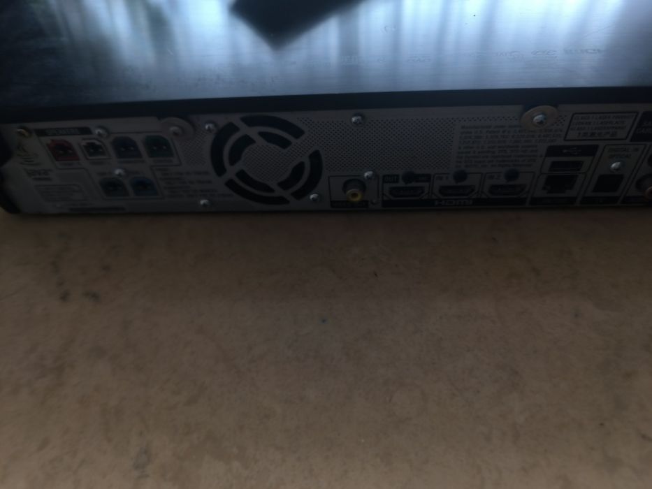 Домашно кино Сони с дистанционно две колони и буфер