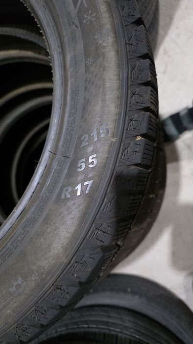 Шины 215/55R17 4шт