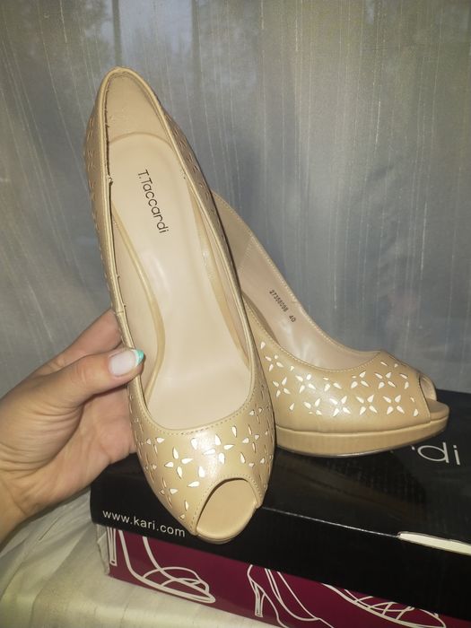 Женские туфли на каблуке