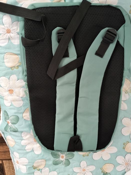 Продам рюкзак 2000тг