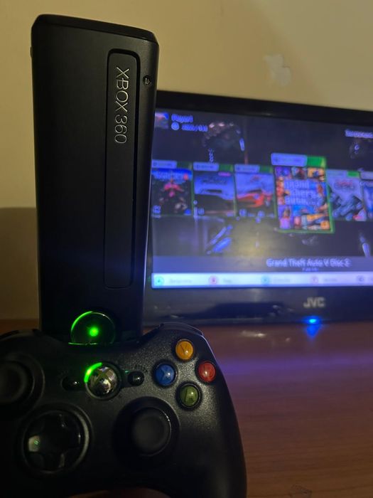Прдаетса XBOX 360