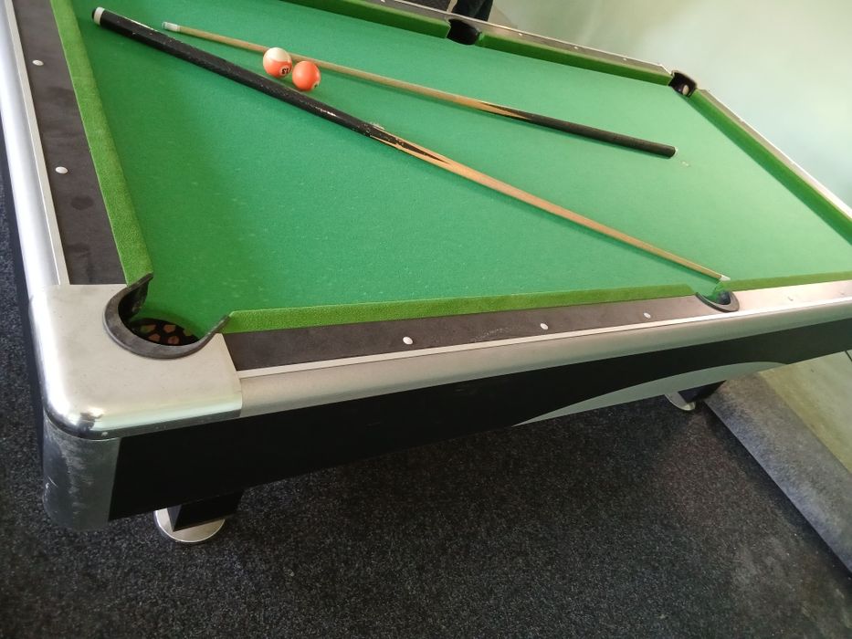 Vând masa de biliard  ft8