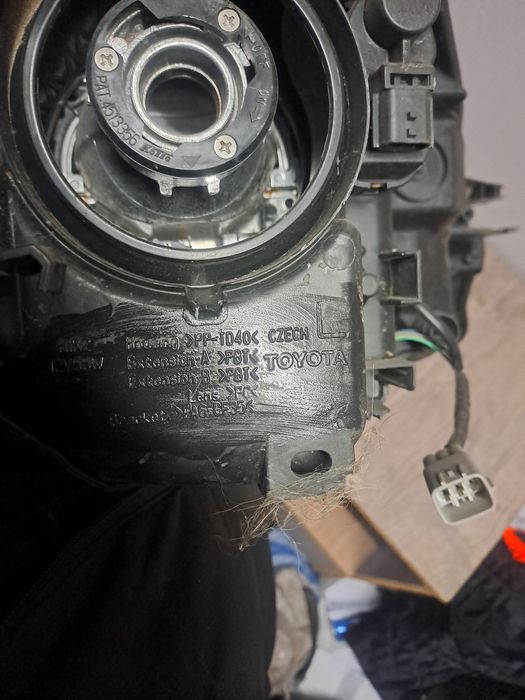 Yaris 2014-2017 фар лед