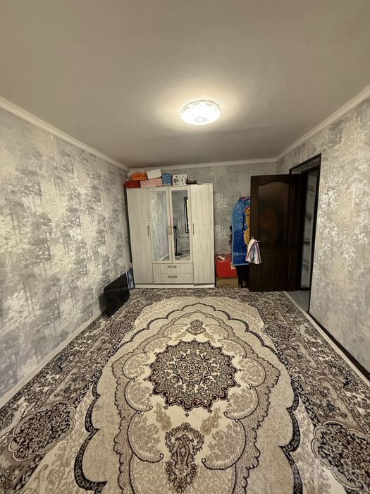 Чиланзар 4кв. 1комнатная 3/4 Продажа