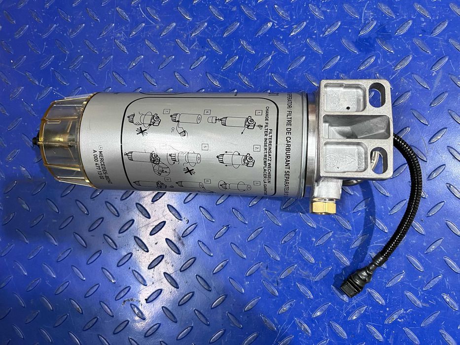 Separator Apa combustibil Mercedes Benz Actros A0004771302