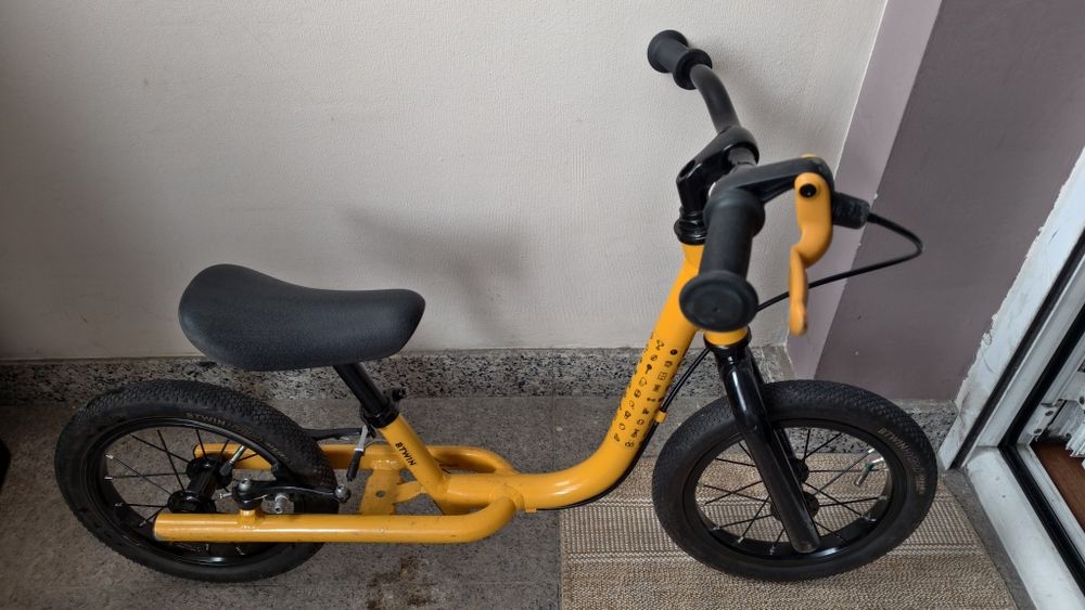 Детско баланс колело Runride 900 + подарък тротинетка