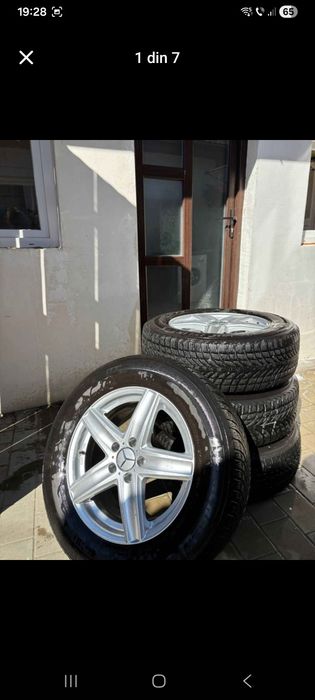Vând mai multe seturi de cauciucuri cu jante de aluminiu