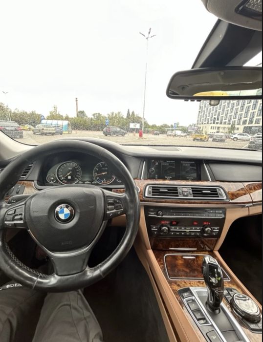 Продавам BMW 750 L i Xd