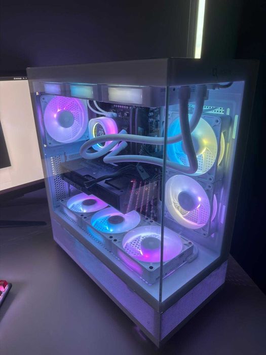 PC Gaming - Ryzen 7 7800X3D, RTX 4070, 32 GB RAM 6400 Mhz, 2TB SSD