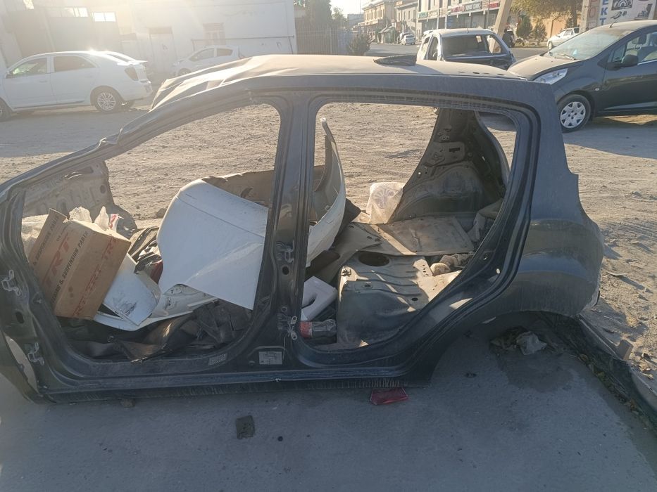 Спарк куз ов эшиклар бор