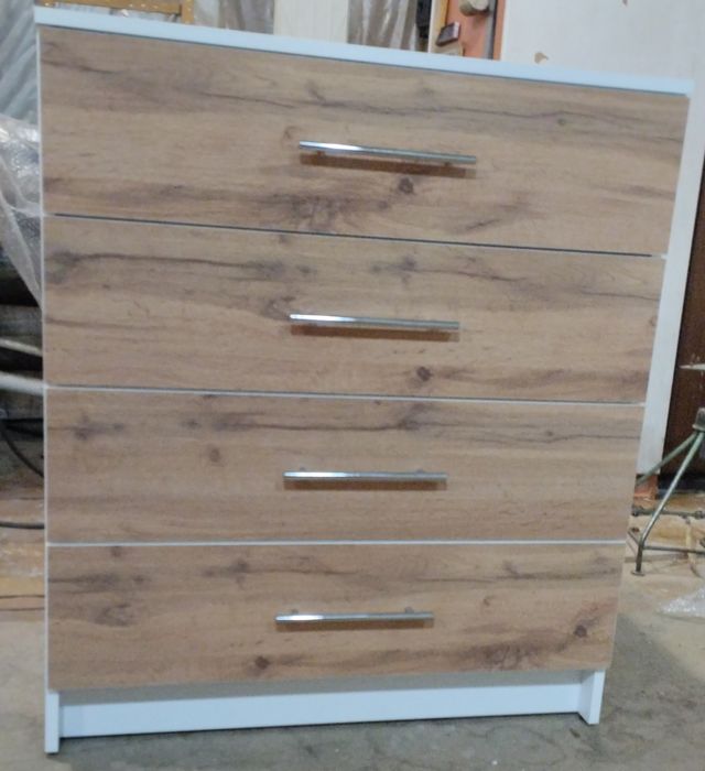 В наличии новые КОМОДЫ