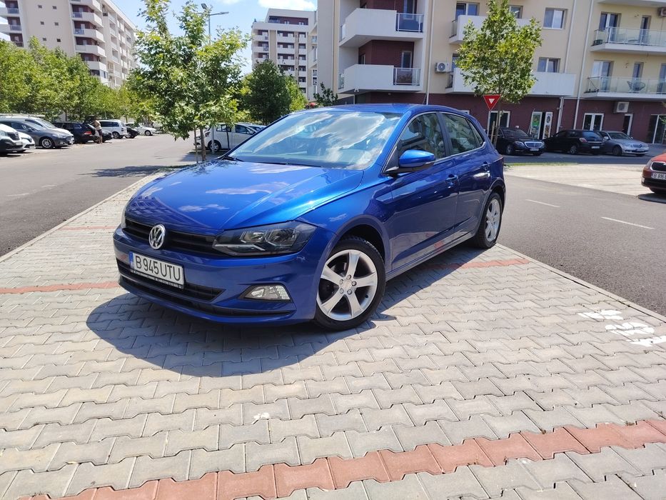 VOLKSWAGEN Polo