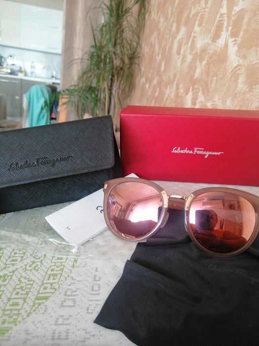Чисто нови дамски, дизайнерски, слънчеви очила Салваторе Феррагамо