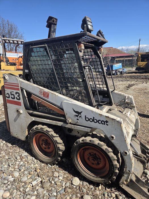 Bobcat 553 cu motorul defect