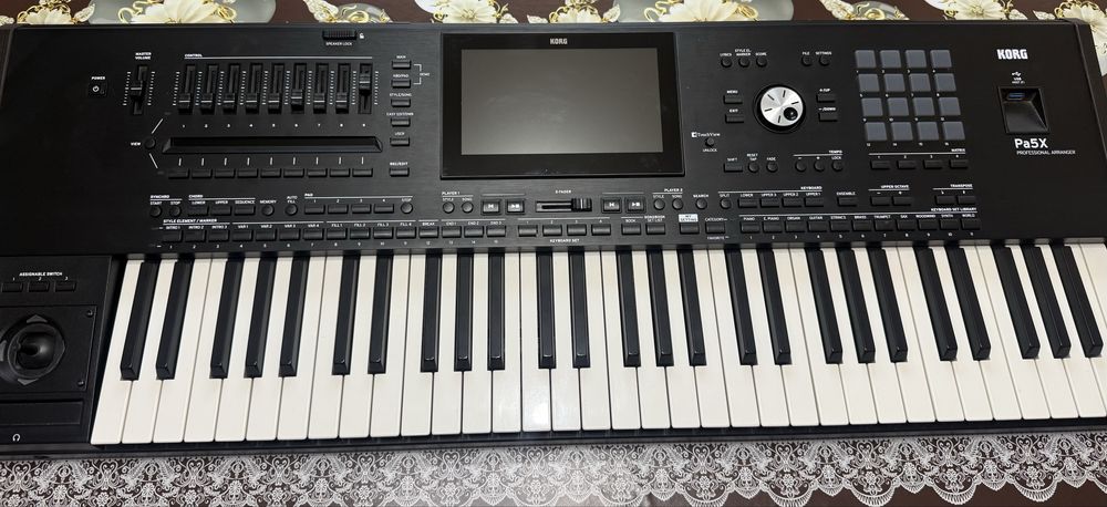 Korg Pa5x international 61 clape
