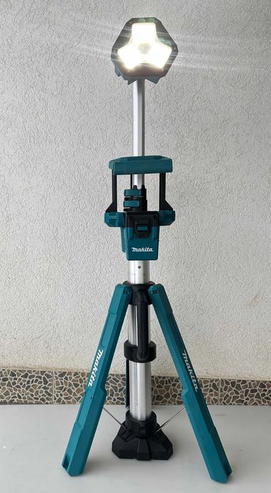 Makita DML813 - Акумулаторен LED прожектор със стойка