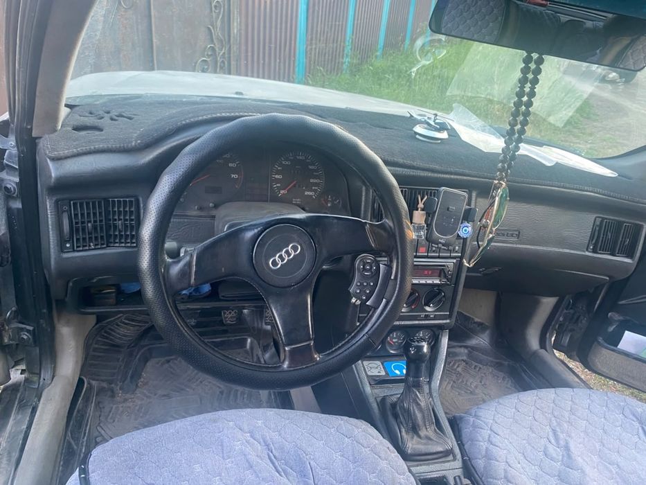 Продам Ауди В4 срочно
