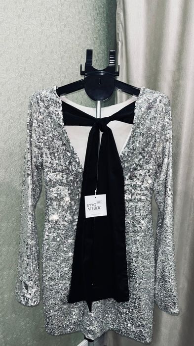 Продаю платье новая