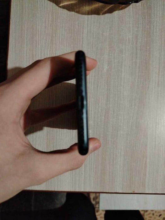 iPhone 7 с коробкой но без документов