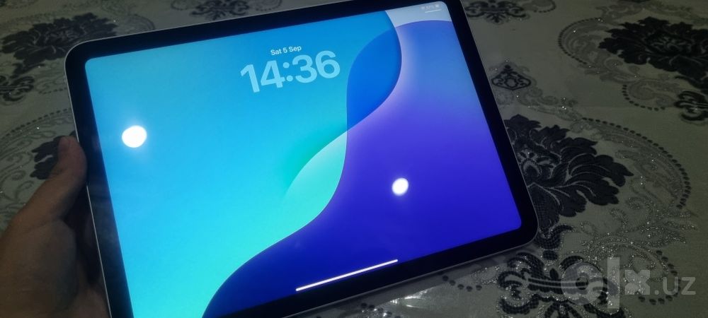 Ipad 11th generation/White