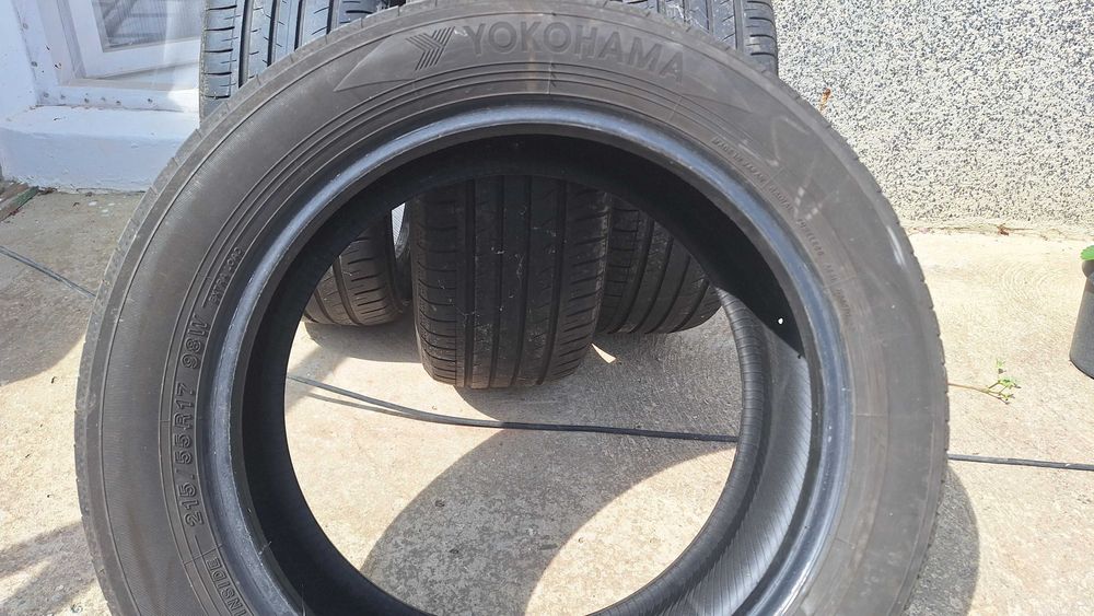 YOKOHAMA Bluearth GT AE51 215/55/17 98W