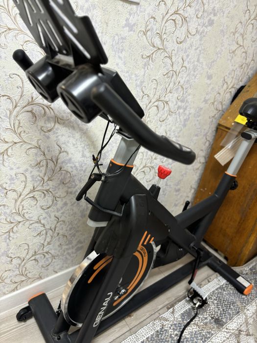 Велотренажер.