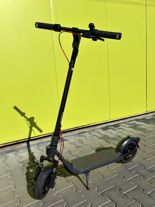 Trotinetă Electrică Ninebot F2 Pro E II - Stare Foarte Bună, Doar 117 km Parcurși