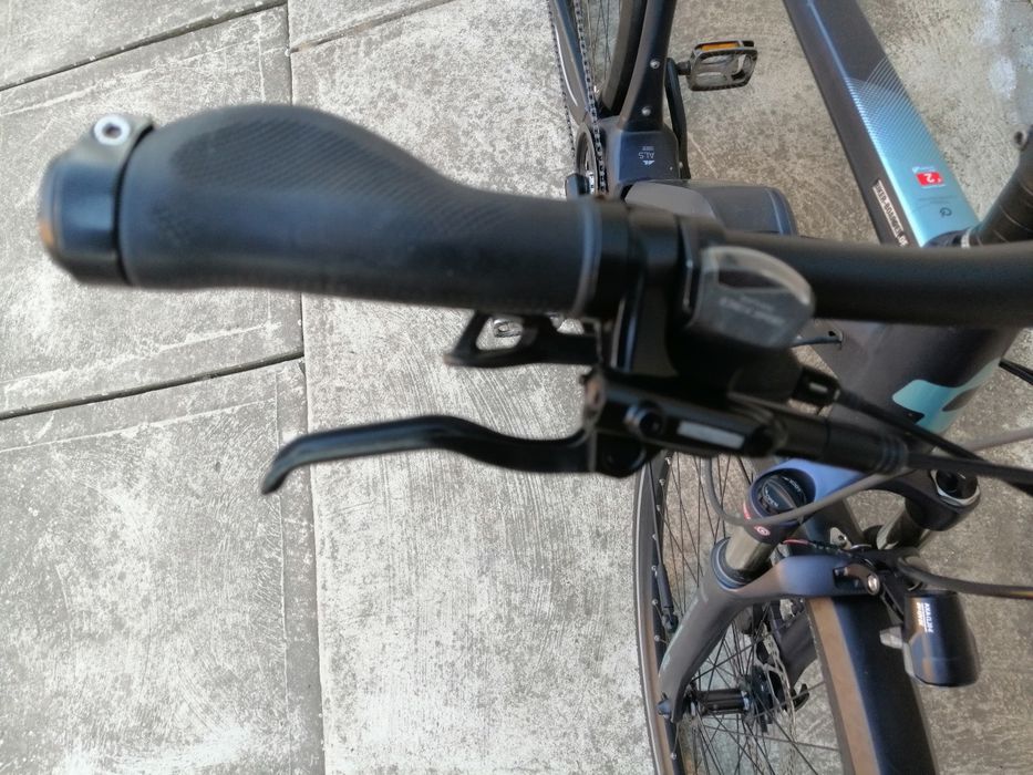 Trekking E-bike cube 28 hidraulica